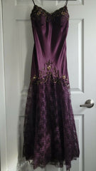 Vintage Purple Evening Dress with Elegant Flower Accents and Details