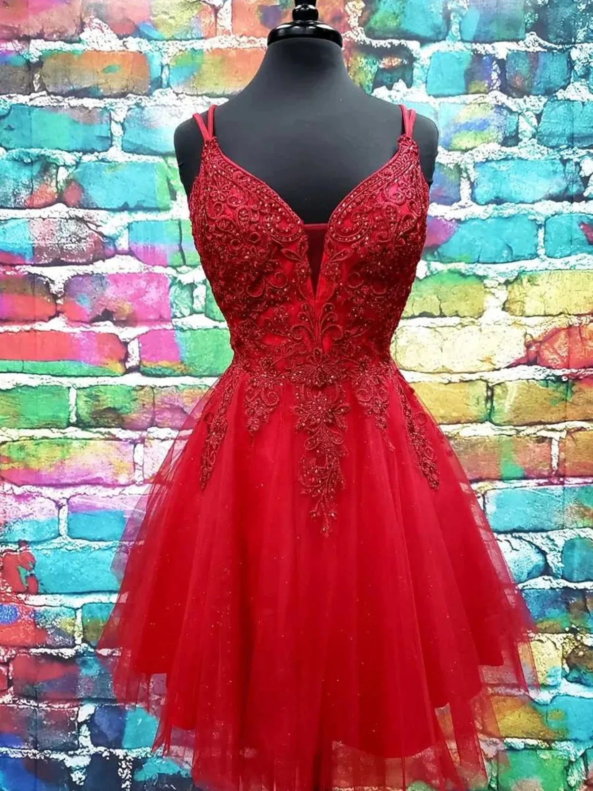 A-Line V-Neck Short Lace Prom Dress Tulle Sleeveless Lace-Up