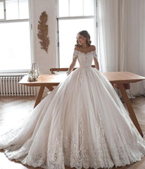 Elegant Long Sleeve Lace and Tulle Ball Gown Wedding Dress
