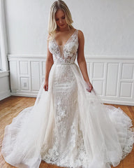 Elegant Mermaid Wedding Dress with Detachable Lace Straps, Perfect Bridal Look