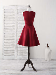 Elegant V-Neck Burgundy Short Prom Dress: Satin A-Line Homecoming Gown for Women