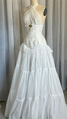 Elegant Halter Lace A Line Wedding Formal Party Dress