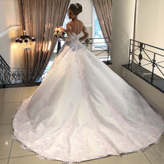 Elegant A-Line Wedding Dress with Long Sleeves and Sweetheart Neckline