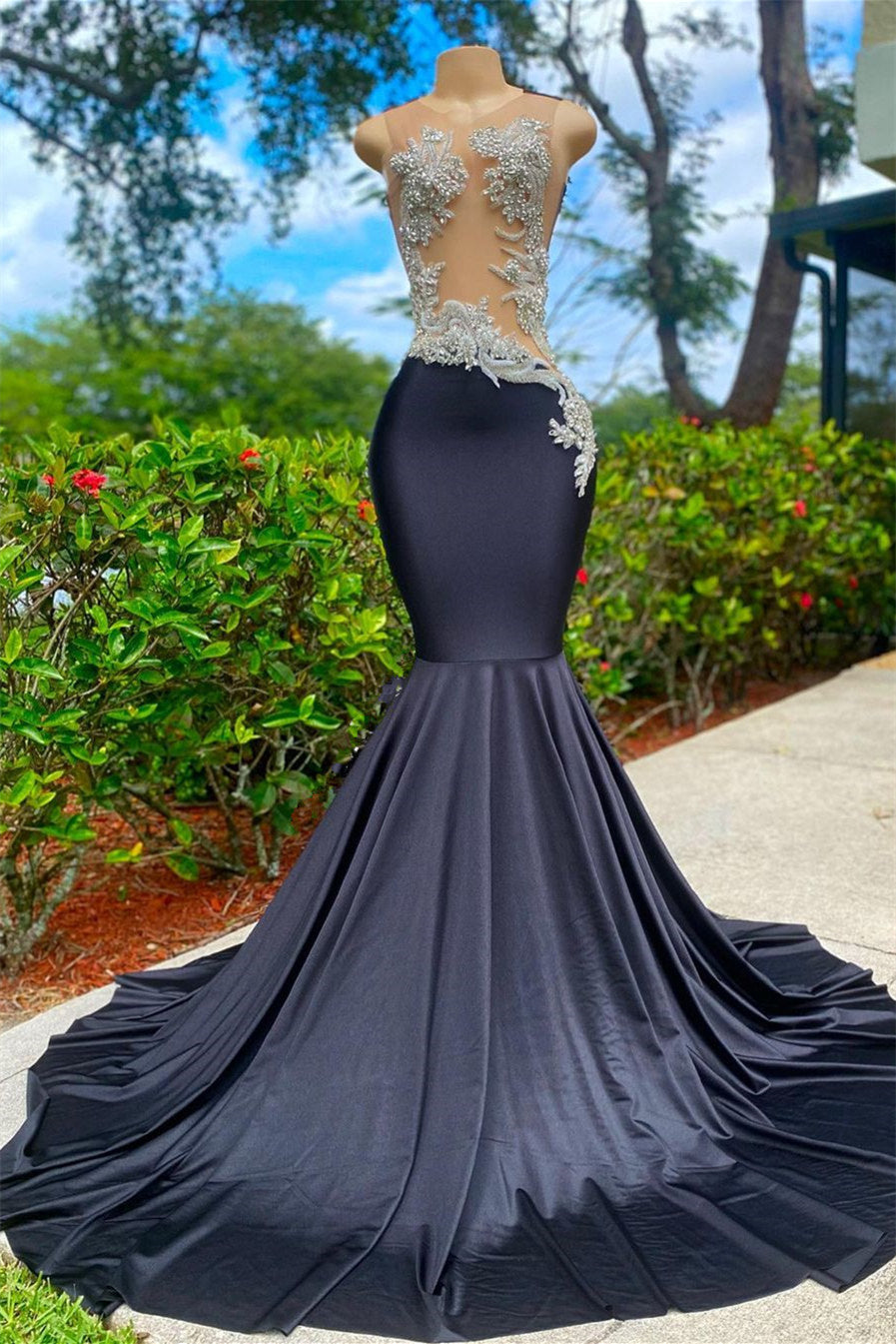 Elegant Black Sleeveless Strapless Applique Mermaid Prom Dress for Special Occasions
