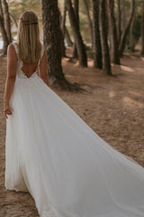Elegant Boho A-Line V-Neck Lace Tulle Wedding Gown for Modest Brides