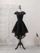Elegant Black Round Neck Tulle Lace Applique Short Prom Dress Homecoming Style