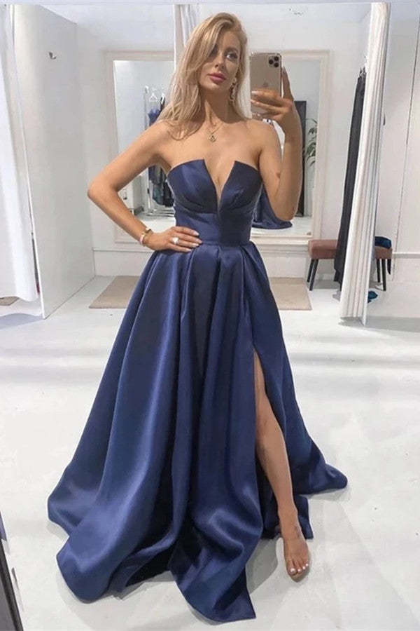 Elegant Navy Blue Sleeveless Evening Dress with Thigh High Slit
