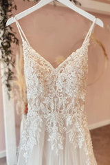 A-Line Sweetheart Spaghetti Straps Tulle Wedding Dress With Lace Appliques