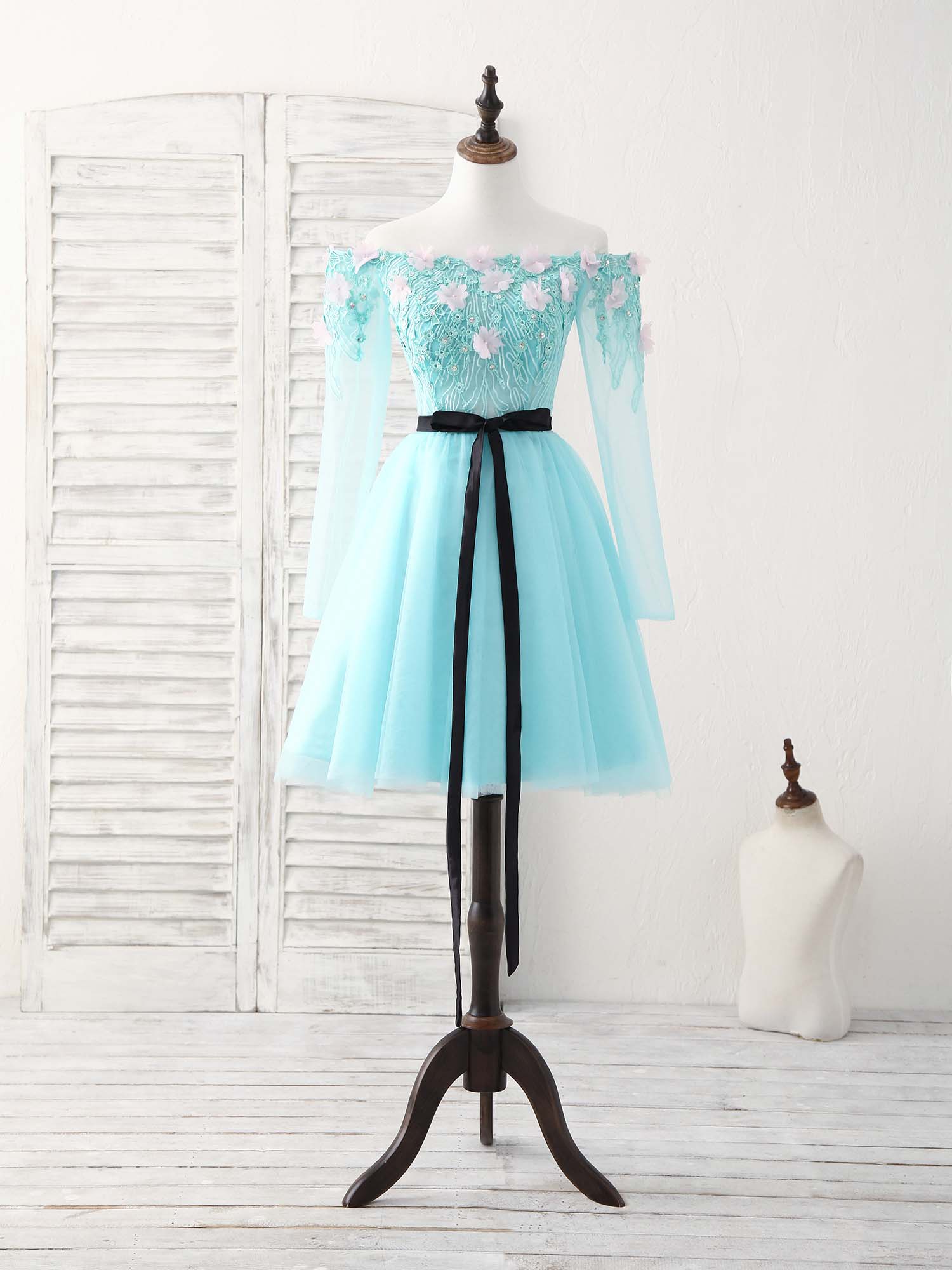 Elegant Green Tulle Lace Applique Short Prom Dress for Homecoming Events