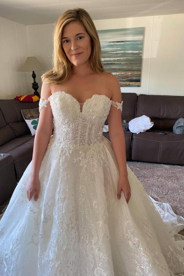 Elegant Off-Shoulder A-Line Lace Wedding Dress with Beaded Appliques