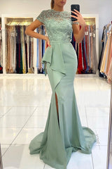 Elegant Short Sleeve Lace Mermaid Prom Dress with Slit - Perfect for Special Occasions
