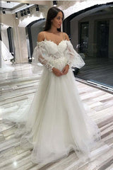 Elegant A-Line Off-Shoulder Long Sleeve Lace Appliques Tulle Wedding Dress