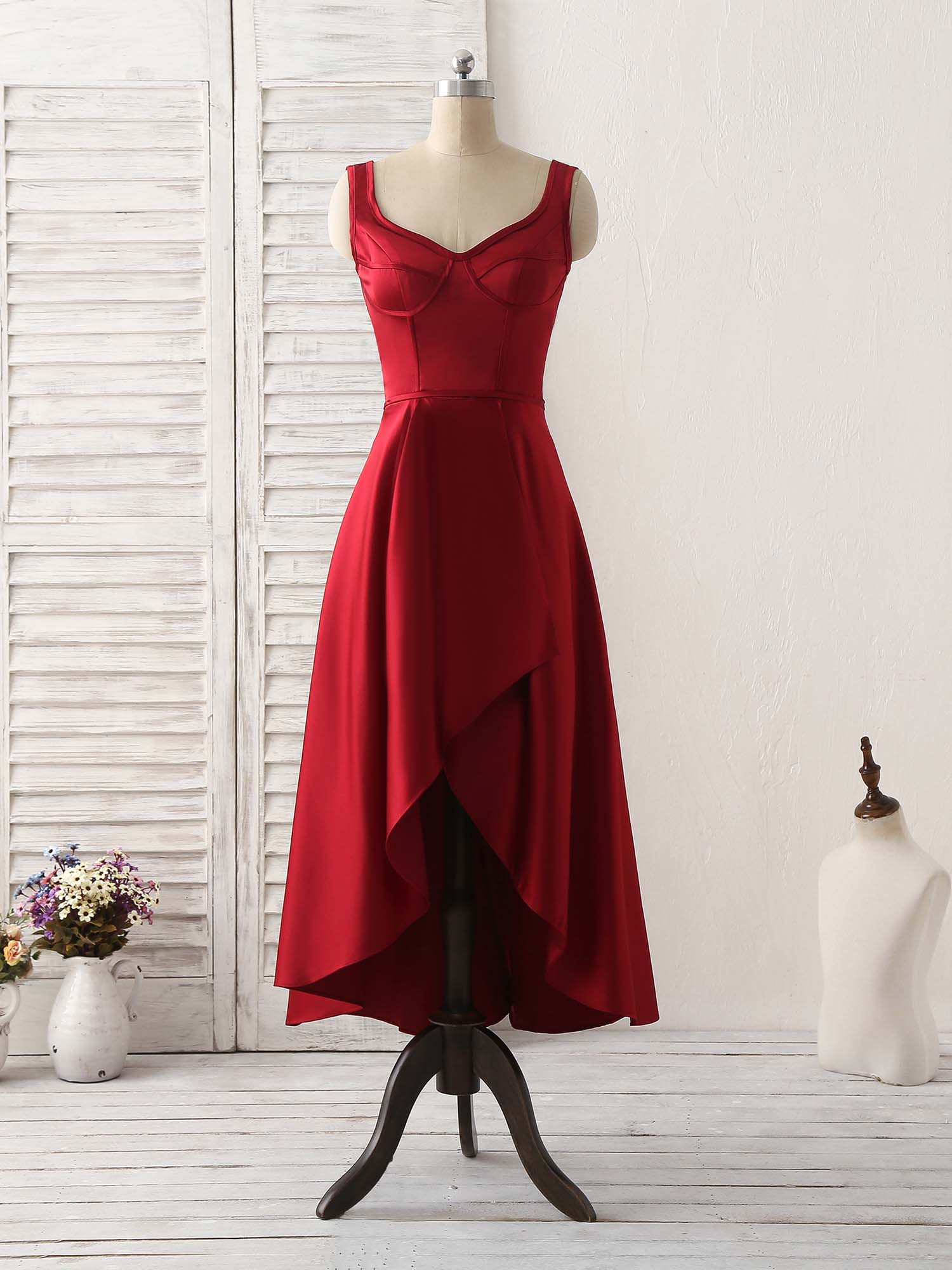 Elegant V-Neck High-Low Burgundy Prom Dress, Perfect for Bridesmaids and Evenings