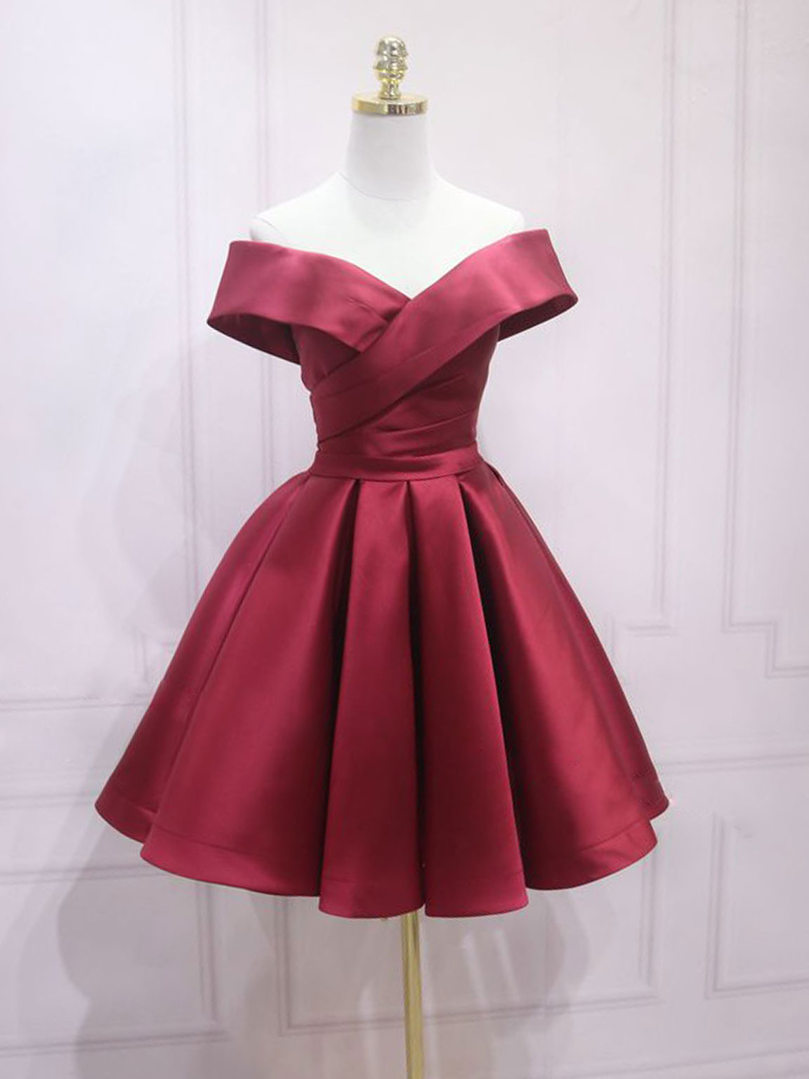 Elegant Off-Shoulder A-Line Satin Burgundy Short Prom & Homecoming Dress