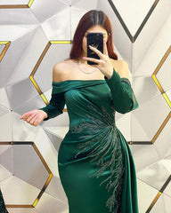 Elegant Off-Shoulder Dark Green Pleated Mermaid Prom Gown for Formal Events
