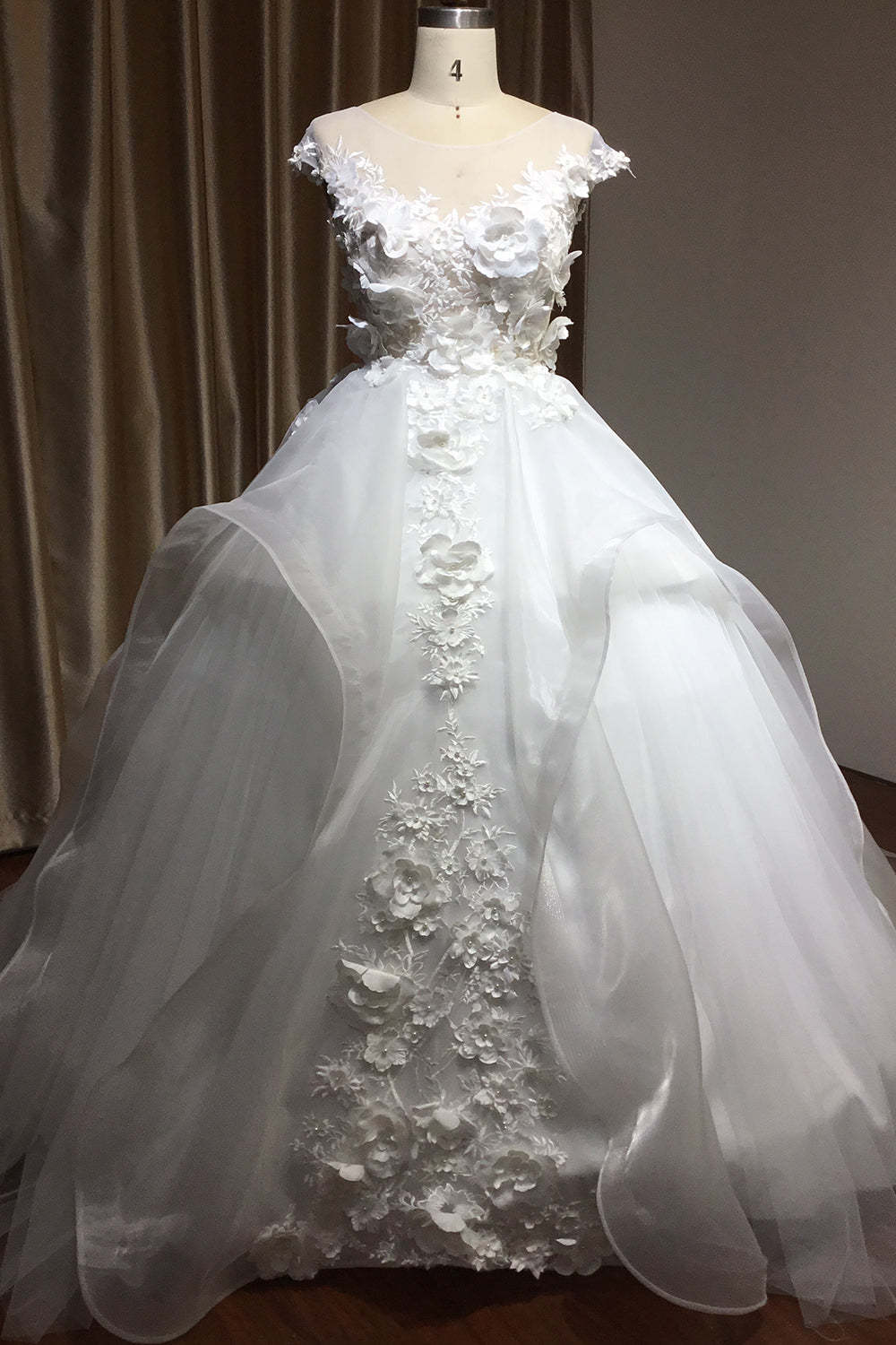 Cap Sleeve Jewel Neck Ball Gown Wedding Dress Floral Appliques