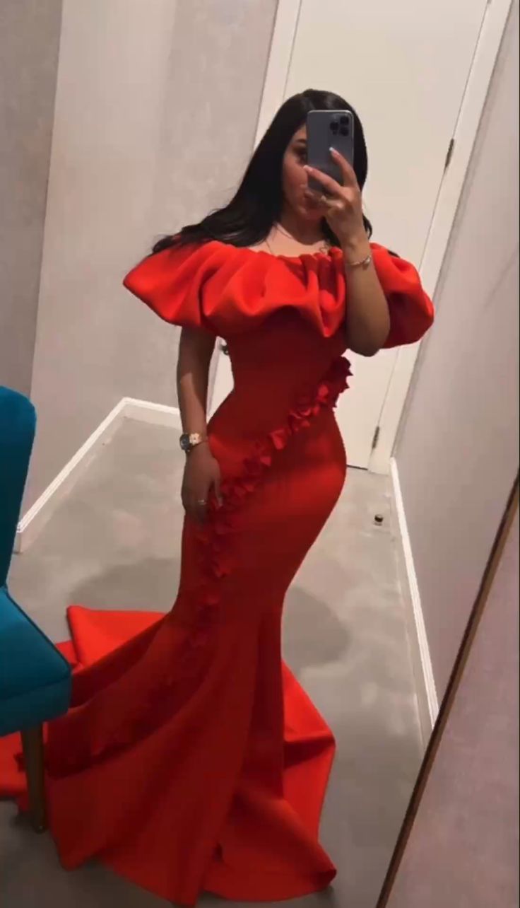 Red Satin Sleeveless Prom Evening Gown with Zipper Back