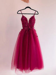 Burgundy A-Line V-Neck Prom Dress with Lace Appliques