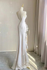 Elegant White Sheath Halter Backless Wedding Dress Perfect for Brides