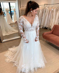 A-Line Long Sleeve Lace Wedding Dress Tulle V-Neck Zippered Back