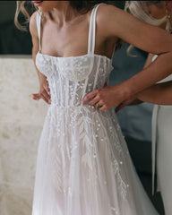 Stunning Princess Wedding Dress with Tulle and Straps for Brides