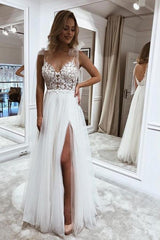Elegant Long A-Line V-Neck Tulle Wedding Dress with Beautiful Slit