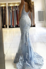 Elegant Sky Blue Spaghetti-Straps Mermaid Evening Dress with Intricate Lace Appliqués