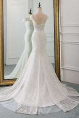 Elegant Sweetheart Lace Mermaid Wedding Gown with Cap Sleeves and Train