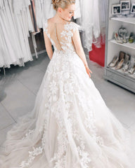 Long Mermaid Wedding Dress With Tulle Lace Elegant Bridal Gown