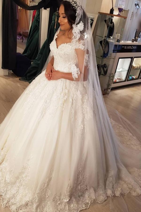 Elegant Off-Shoulder Lace Princess Wedding Dress: Long Chapel Train Bridal Gown