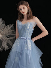Elegant Blue Tulle Lace Tea‑Length Prom Dress with Delicate Detailing