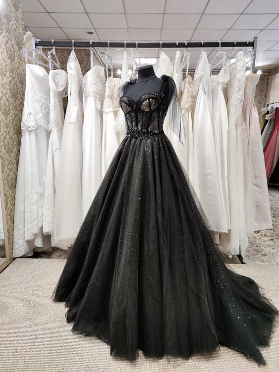 Elegant Black Wedding Dress with Beaded Lace Appliques - Stunning Bridal Gown