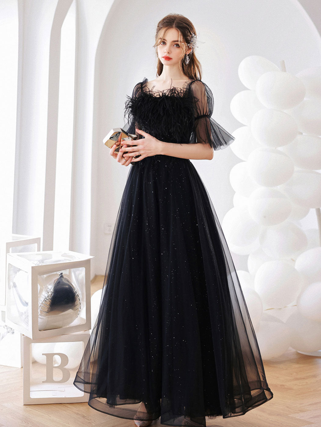 Elegant Black A-Line Tulle Prom Dress with Lace-Up Back, Floor-Length, Built-In Bra