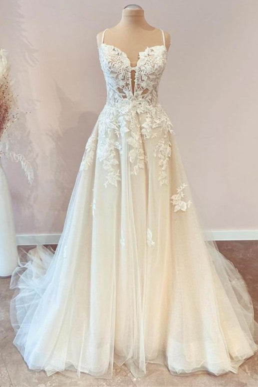 Elegant A-Line Tulle Wedding Dress with Delicate Lace Appliques and Straps