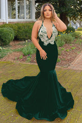 Elegant Yellow Halter V-Neck Mermaid Prom Dress with Appliqué Detailing