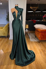 Elegant Dark Green One-Shoulder Sequin Prom Dress with Unique Back Slit Design