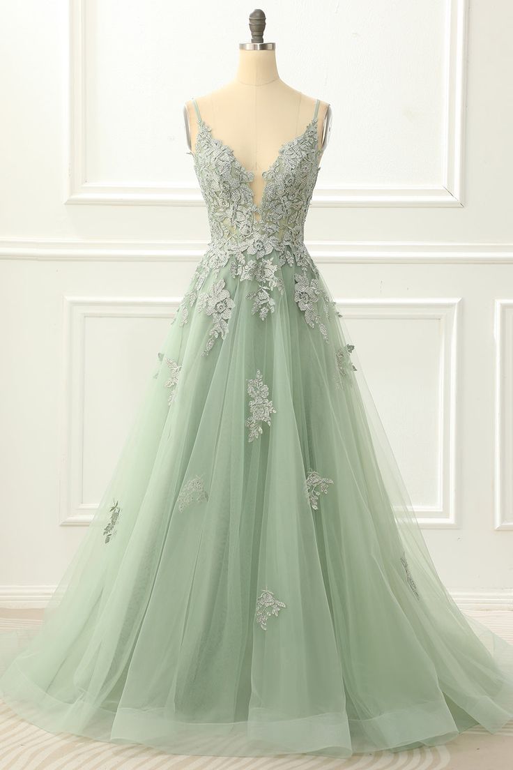 Gorgeous Green Tulle Spaghetti Straps Prom Dress with Appliques Details
