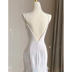 Elegant White Sheath Halter Backless Wedding Dress Perfect for Brides