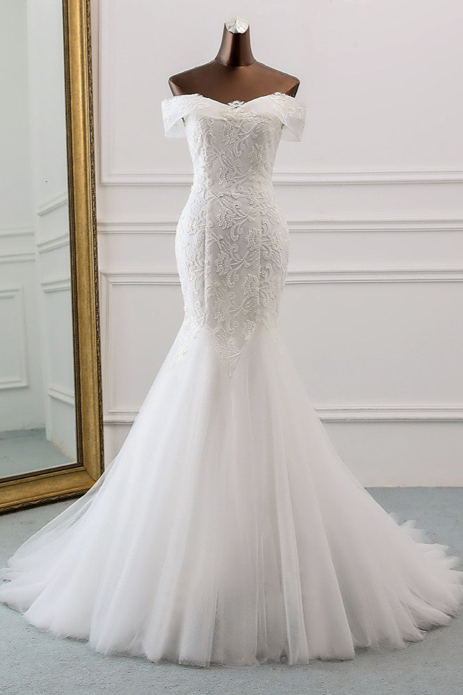 Elegant Off-the-Shoulder Mermaid Wedding Dress with Tulle and Lace Appliques