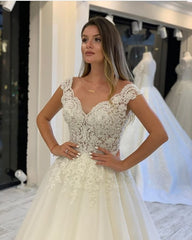 Elegant V-Neck A-Line Wedding Dress with Pearl Tulle Appliques Lace