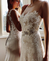 Exquisite Pearl Mermaid Wedding Dress Appliques Lace Sash Bridal Gown