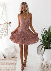 Elegant Pink Floral Appliqué Mini Homecoming Dress with Spaghetti Straps and Lace