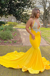 Elegant Yellow Halter V-Neck Mermaid Prom Dress with Appliqué Detailing