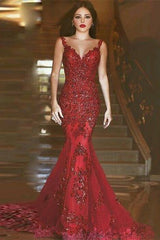 Elegant Burgundy Mermaid Evening Dress with Delicate Lace Appliques and Train