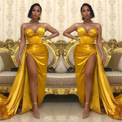 Elegant Sweetheart Golden Prom Dress with High Split and Flowing Train