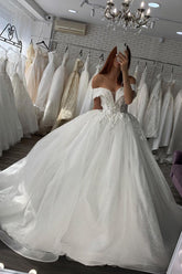 Sparkling Off-Shoulder Ball Gown Wedding Dress with Elegant Lace Sweetheart Neckline