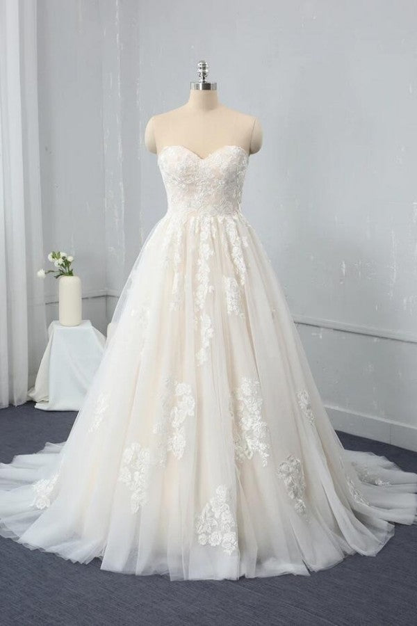 Sweetheart Backless A-Line Wedding Dress with Appliques Lace Tulle Floor-Length Gown