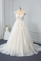 Sweetheart Backless A-Line Wedding Dress with Appliques Lace Tulle Floor-Length Gown
