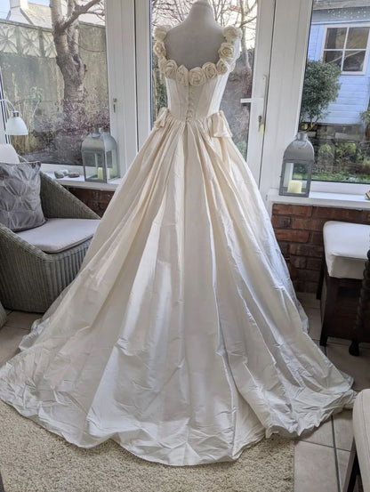 Ball Gown Vintage Style Rose Flowers Silk Wedding Dress - DollyGown