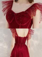 Elegant Burgundy Tulle Short Prom Dress with Sweetheart Neckline A-Line Silhouette